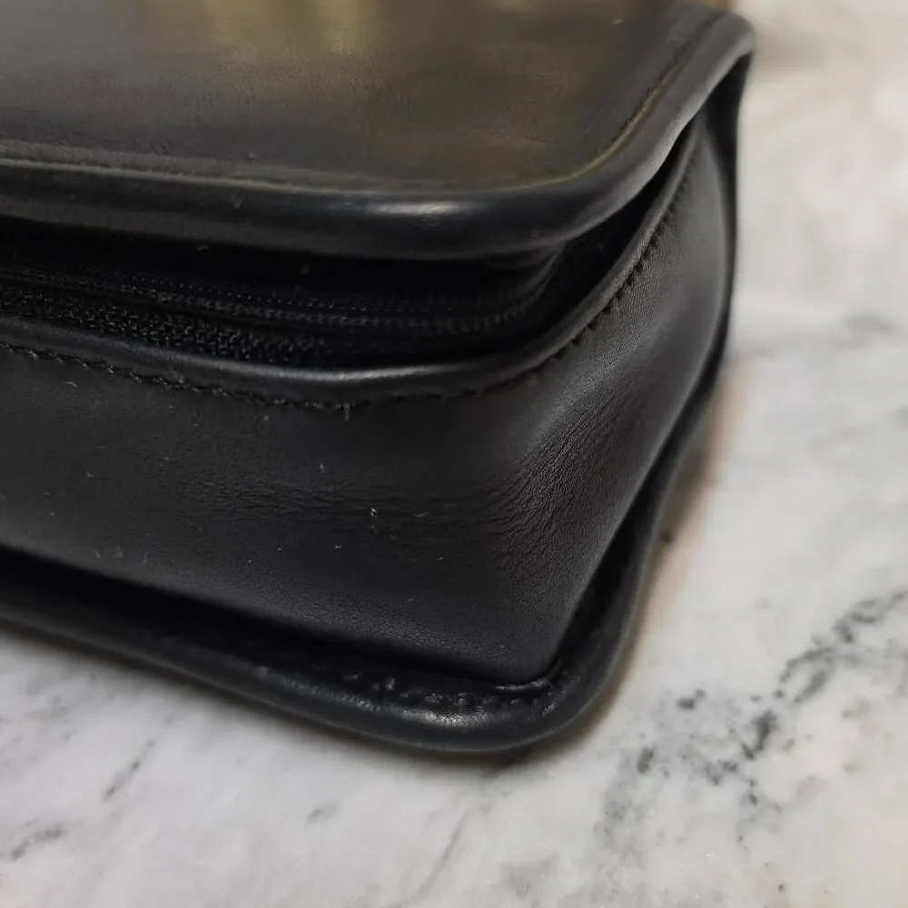 Vintage Coach Chubby Case Black leather cosmetic case